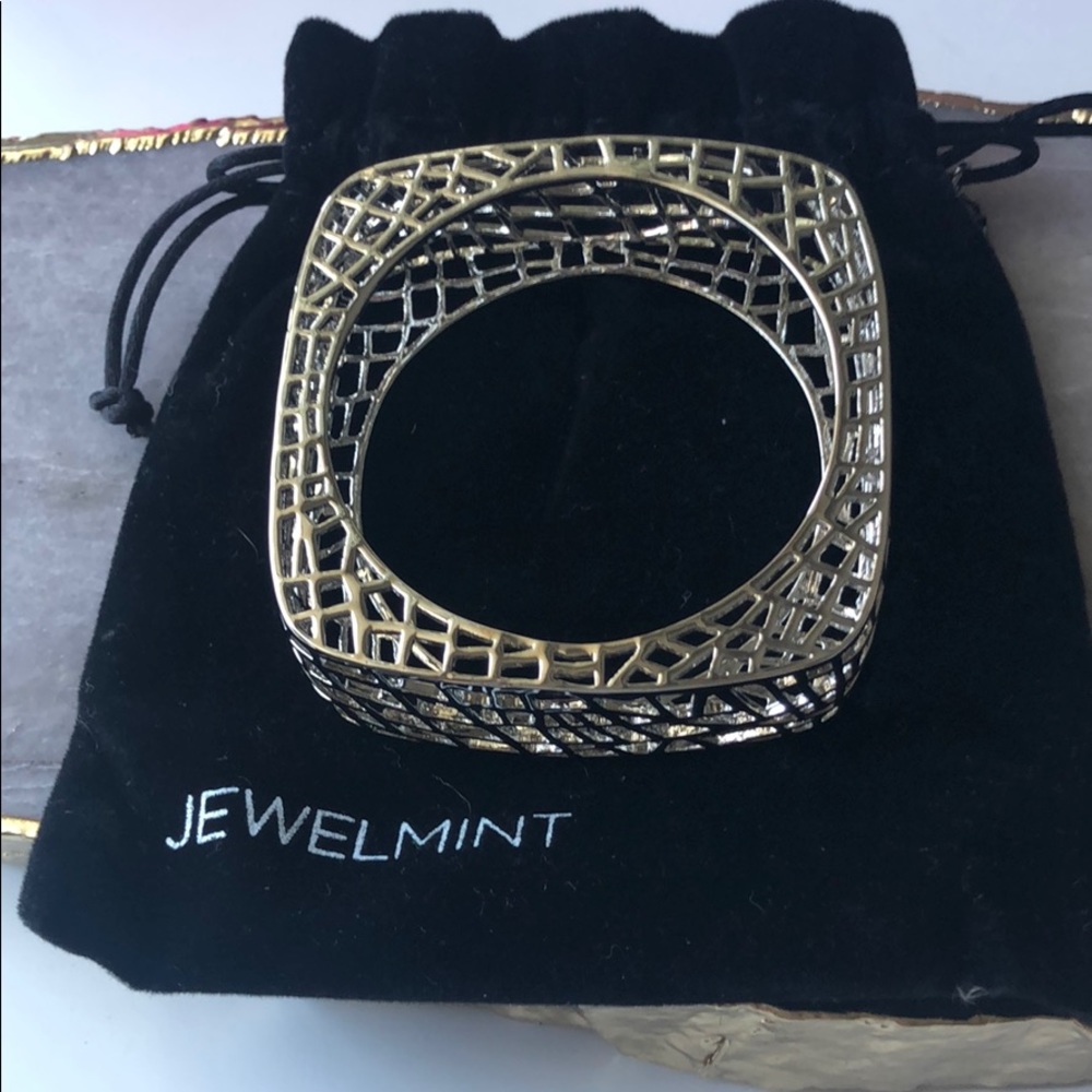 Jewelmint Unique Geometric Bangle- Valentines 💝